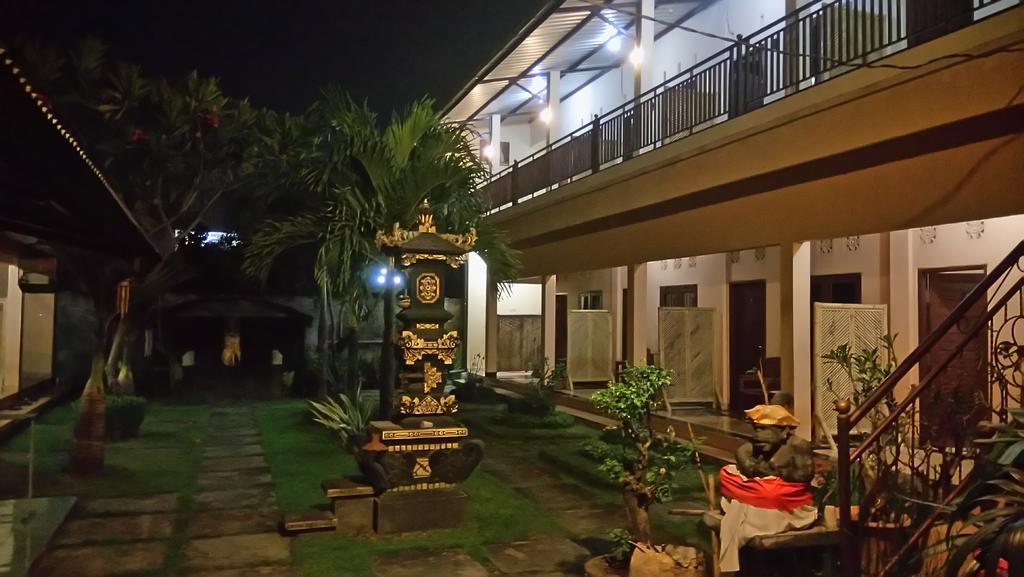 Puji Homestay Mataram Exterior foto