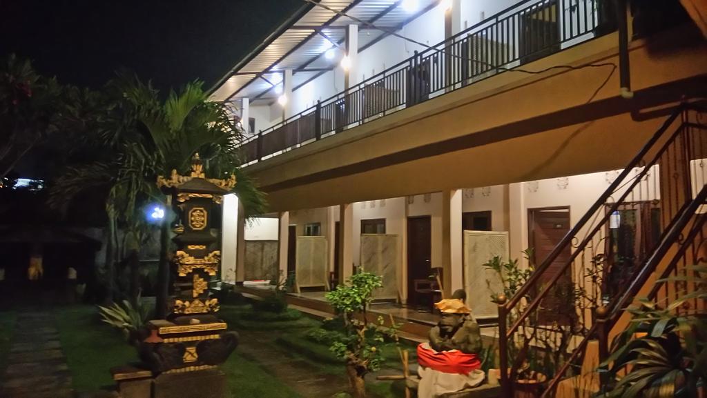 Puji Homestay Mataram Exterior foto